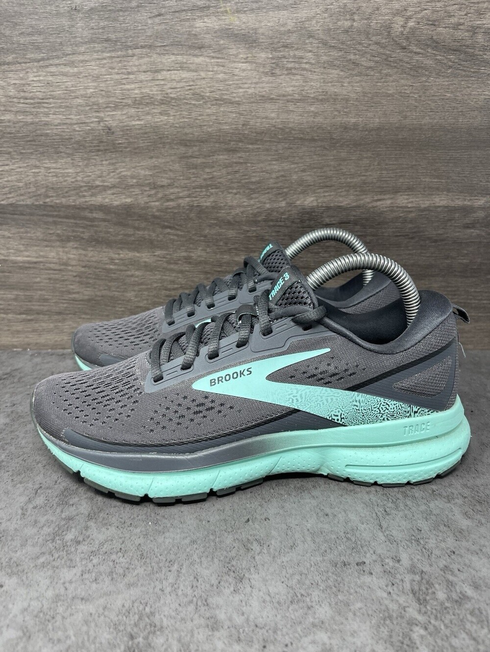 Brooks Trace 3 Womens Size 7.5 Grey Green DNA LOFT Running Walking Shoes